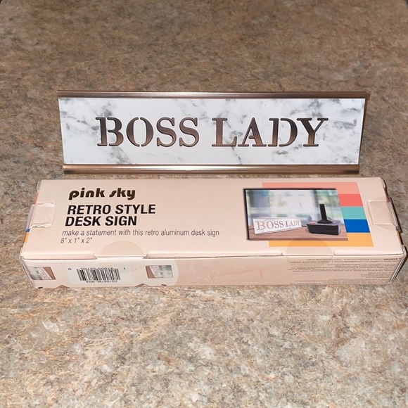 Retro Style Desk Sign 8”x1”x2” Boss Lady - Picture 4 of 6
